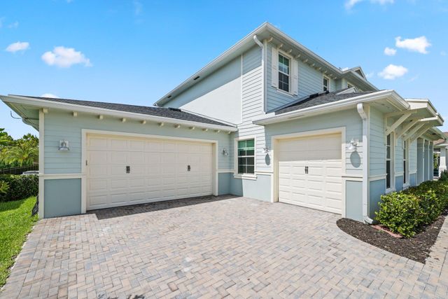 660 Hookline Circle, Loxahatchee, FL 33470