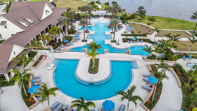 660 Hookline Circle, Loxahatchee, FL 33470