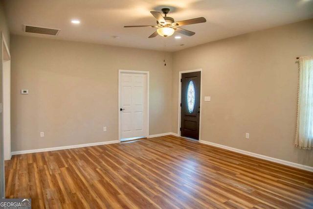 35 Marsh Avenue, Trion, GA 30753