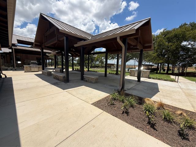 2524 Guineas Lane, Aubrey, TX 76227