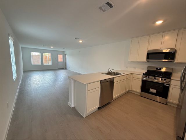 2524 Guineas Lane, Aubrey, TX 76227