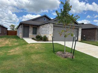 2524 Guineas Lane, Aubrey, TX 76227