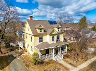 50 James St, Greenfield, MA 01301