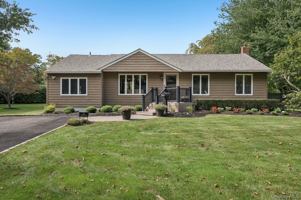 18 Gunther Drive, East Northport, NY 11731 — exterior