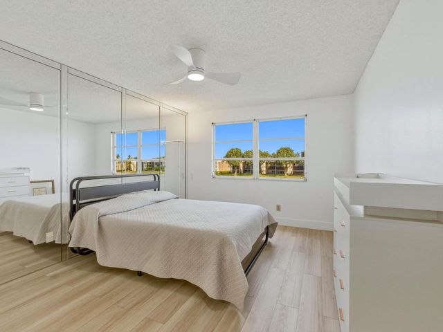 7292 S Devon Drive 302, Tamarac, FL 33321