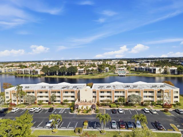 7292 S Devon Drive 302, Tamarac, FL 33321