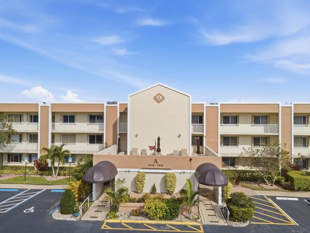 7292 S Devon Drive 302, Tamarac, FL 33321