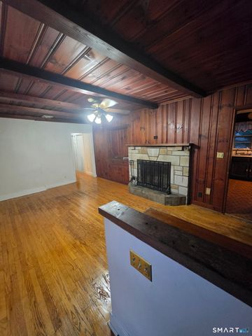 35 Sherman Terrace, North Haven, CT 06473