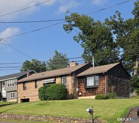 35 Sherman Terrace, North Haven, CT 06473