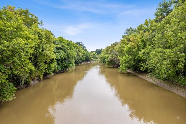 8148 Kirkwood Drive, Horace, ND 58047