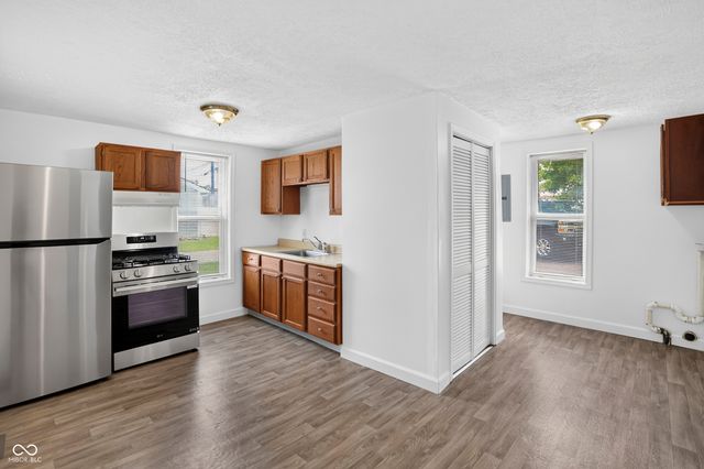 847 W North Street, Greenfield, IN 46140