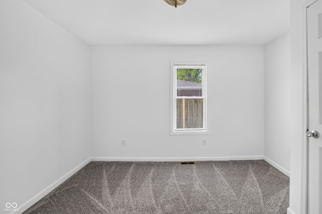 847 W North Street, Greenfield, IN 46140