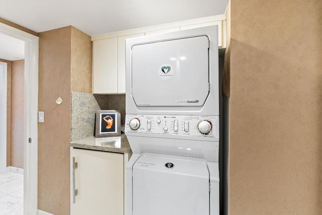 100 Lakeshore Drive 1056, North Palm Beach, FL 33408