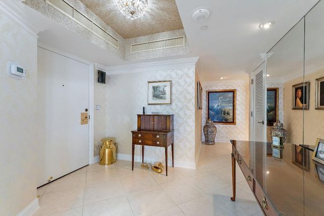 100 Lakeshore Drive 1056, North Palm Beach, FL 33408