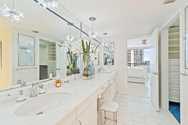 100 Lakeshore Drive 1056, North Palm Beach, FL 33408