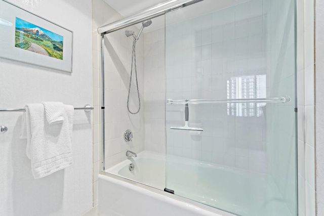 100 Lakeshore Drive 1056, North Palm Beach, FL 33408