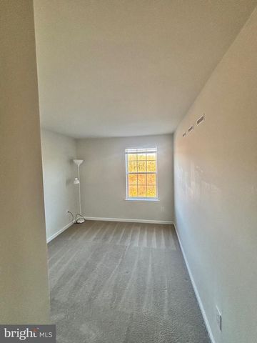 189 MAZZEO DR, Glassboro, NJ 08028