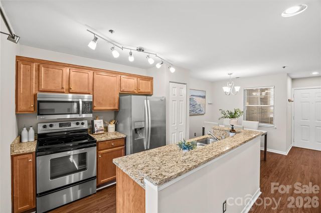 2210 Sumner Green Avenue M, Charlotte, NC 28203