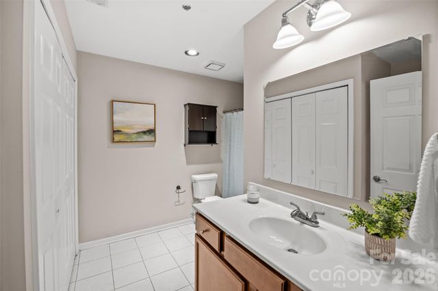 2210 Sumner Green Avenue M, Charlotte, NC 28203