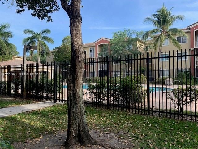 7085 Nova Drive 102, Davie, FL 33317