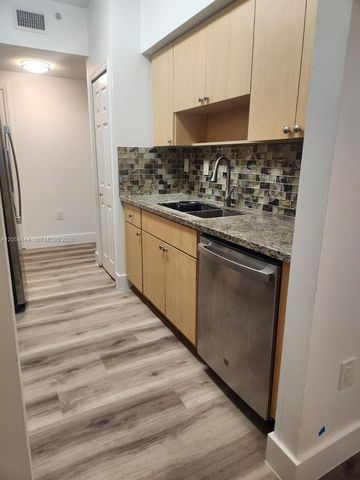 7085 Nova Drive 102, Davie, FL 33317