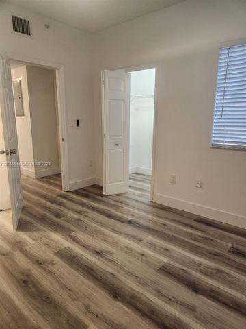 7085 Nova Drive 102, Davie, FL 33317