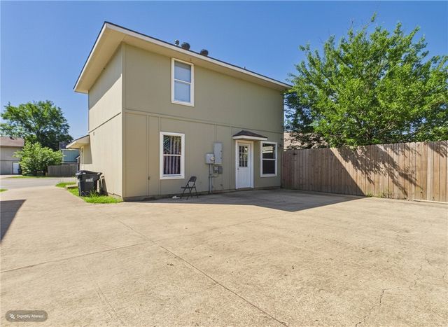 513 Camp Court N, College Station, TX 77840