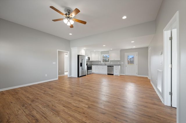 77 Dukes Park Rd, Summertown, TN 38483