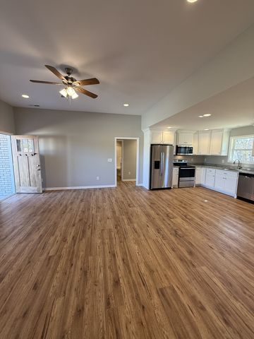 77 Dukes Park Rd, Summertown, TN 38483