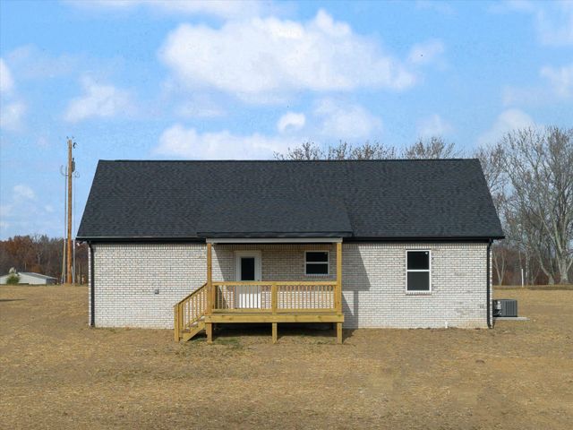 77 Dukes Park Rd, Summertown, TN 38483
