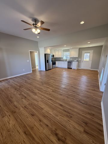 77 Dukes Park Rd, Summertown, TN 38483