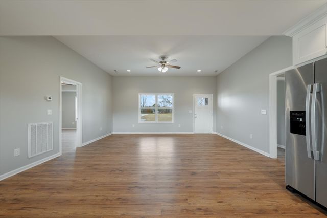 77 Dukes Park Rd, Summertown, TN 38483