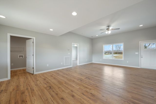 77 Dukes Park Rd, Summertown, TN 38483