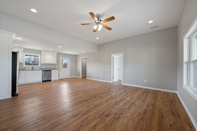 77 Dukes Park Rd, Summertown, TN 38483