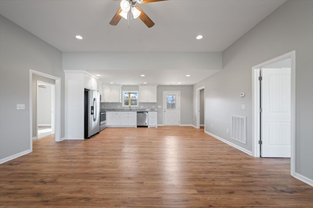 77 Dukes Park Rd, Summertown, TN 38483