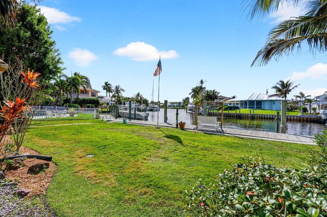 150 SW Beachway Avenue, Palm City, FL 34990