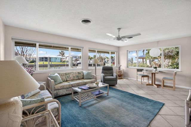 150 SW Beachway Avenue, Palm City, FL 34990