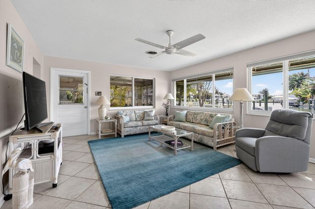 150 SW Beachway Avenue, Palm City, FL 34990