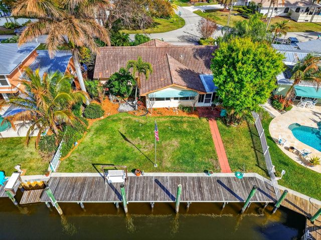 150 SW Beachway Avenue, Palm City, FL 34990