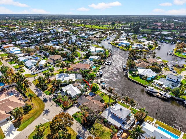 150 SW Beachway Avenue, Palm City, FL 34990