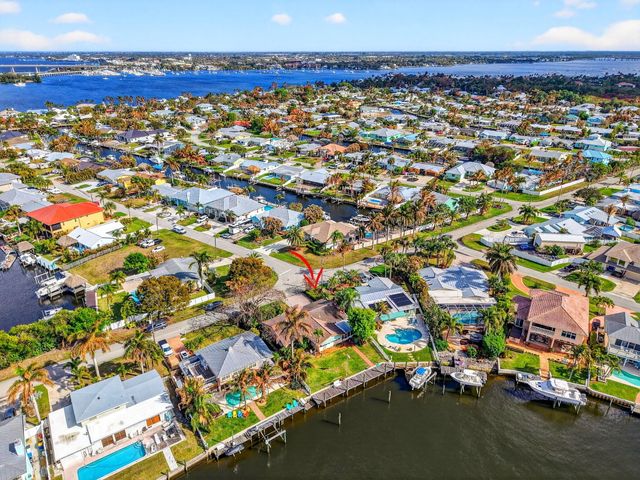 150 SW Beachway Avenue, Palm City, FL 34990