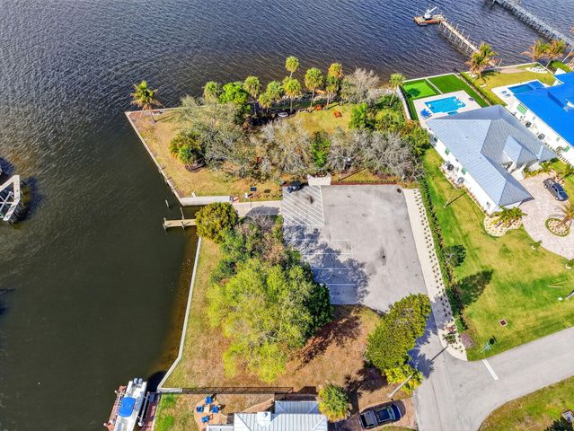 150 SW Beachway Avenue, Palm City, FL 34990