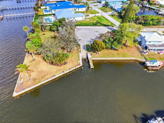 150 SW Beachway Avenue, Palm City, FL 34990