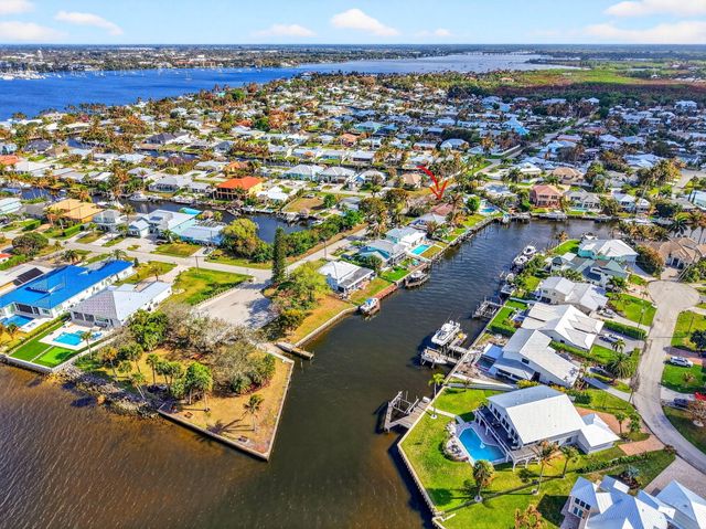 150 SW Beachway Avenue, Palm City, FL 34990