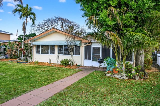 150 SW Beachway Avenue, Palm City, FL 34990