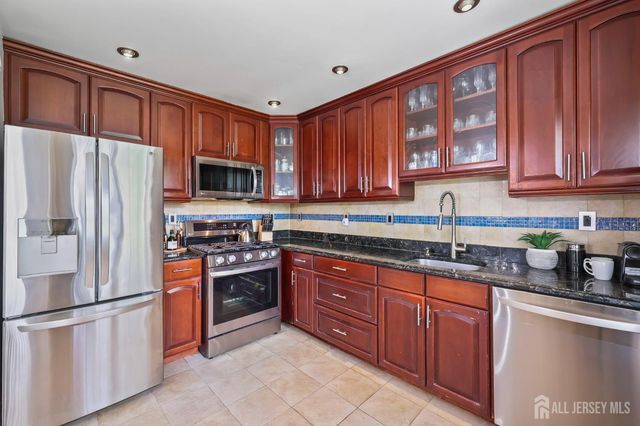 2202 Timber Ridge Court, Parlin, NJ 08859