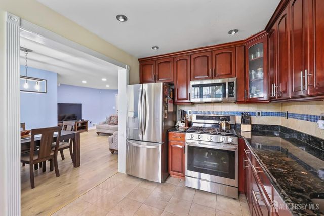 2202 Timber Ridge Court, Parlin, NJ 08859