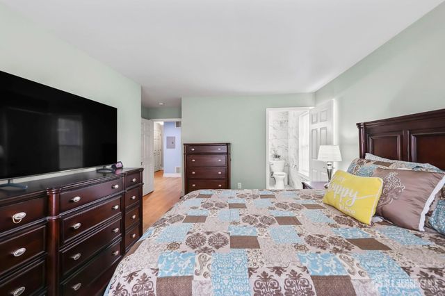 2202 Timber Ridge Court, Parlin, NJ 08859
