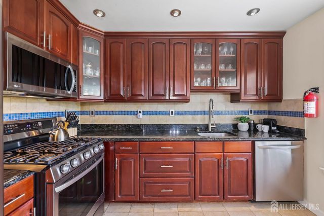 2202 Timber Ridge Court, Parlin, NJ 08859