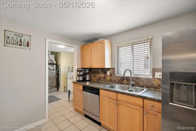 1691 Catalpa Drive, Berkley, MI 48072
